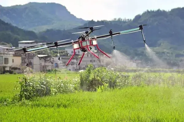 无人机喷洒农药用航空植保公用药剂效率高为害小