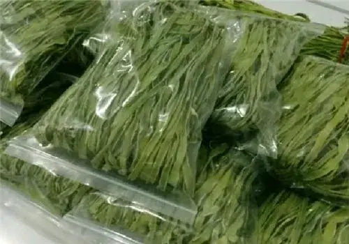 贡菜是什么菜？它与莴笋的区别在哪里？